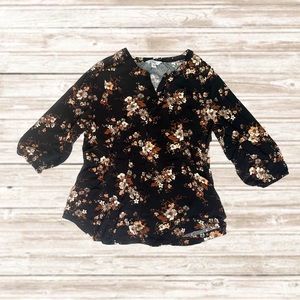 Croft and Barrow black floral 3/4 length sleeves